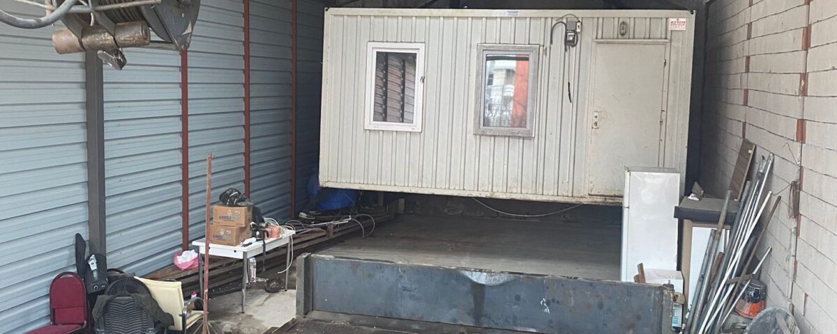 Projenizi rahatça yönetmek ve uygun fiyatlarla avantajlı çözümlerden faydalanmak için vinç kiralama seçeneğimizle hemen iletişime geçin!